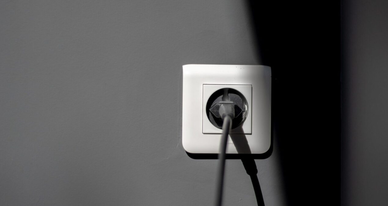 Inwerterowy agregat prądotwórczy doskonałym pomysłem na zasilanie w plenerze